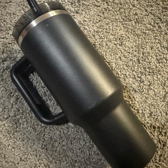 40oz Stanley Tumblers - Picture 5 of 5